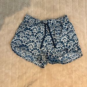 The North Face Women’s Athletic Shorts size Small pretty blue and white print